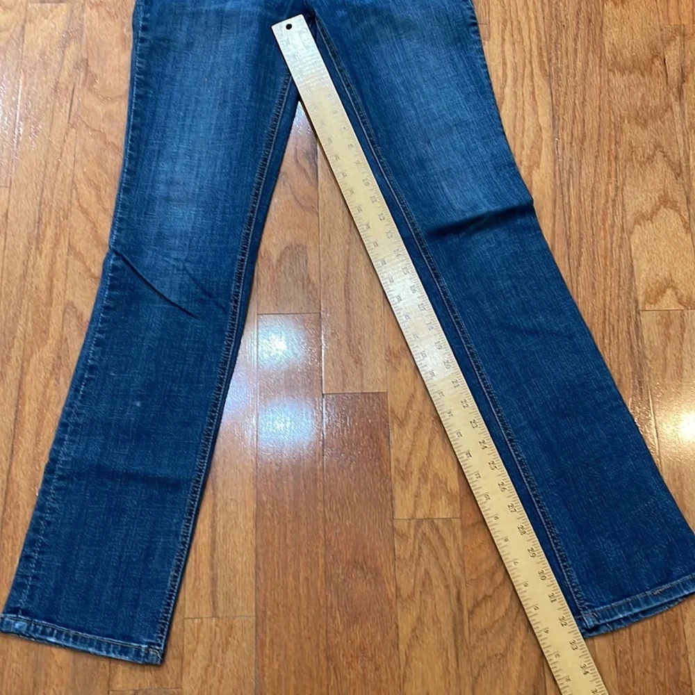 Refuge  Blue Jeans NWT Style The Sweet Skinny Size 9 98% cotton 2% spandex - Picture 9 of 13